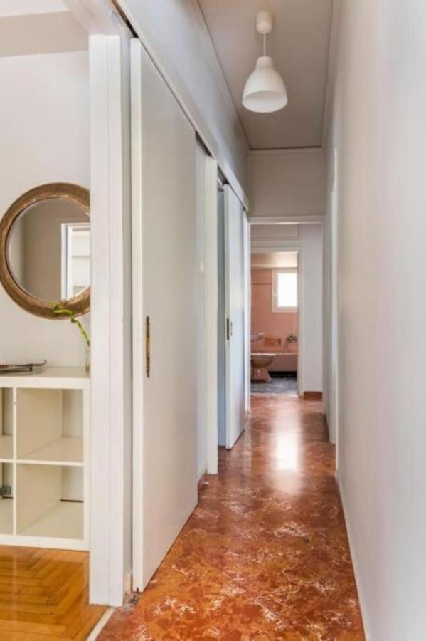 Spacious Renovated Flat In The Athens Riviera Exteriör bild