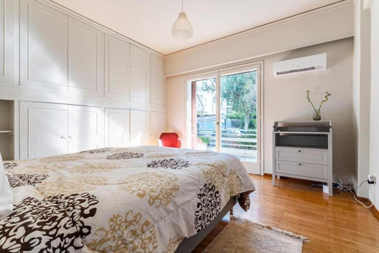 Spacious Renovated Flat In The Athens Riviera Exteriör bild