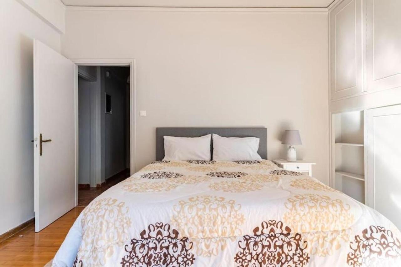 Spacious Renovated Flat In The Athens Riviera Exteriör bild