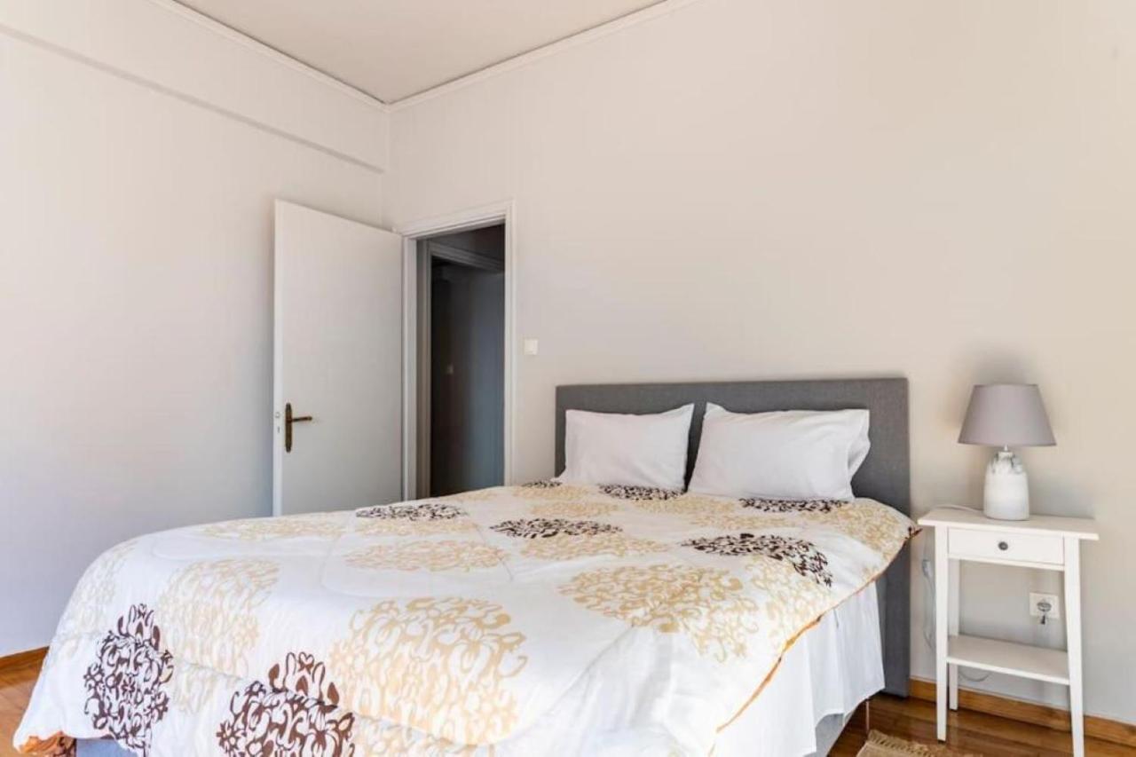 Spacious Renovated Flat In The Athens Riviera Exteriör bild
