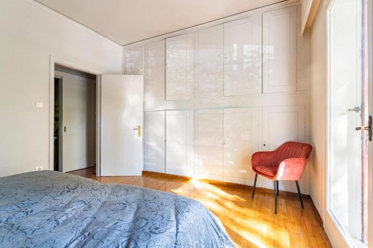 Spacious Renovated Flat In The Athens Riviera Exteriör bild