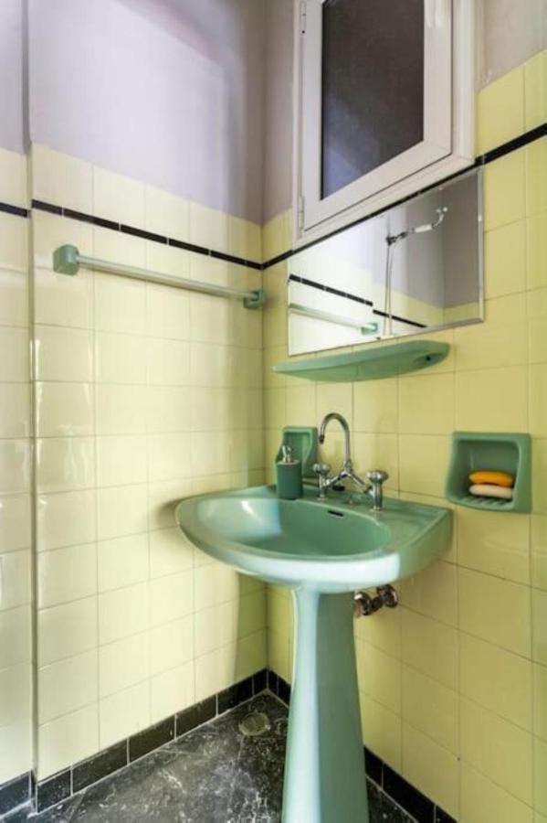 Spacious Renovated Flat In The Athens Riviera Exteriör bild
