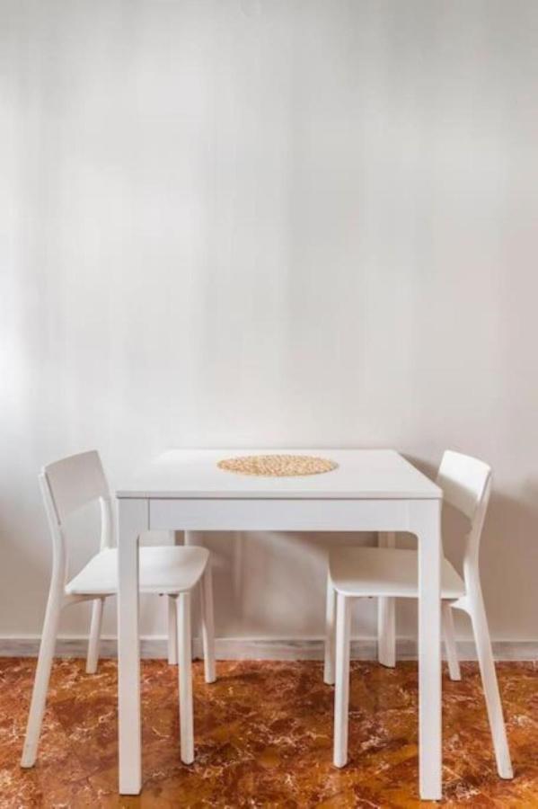 Spacious Renovated Flat In The Athens Riviera Exteriör bild